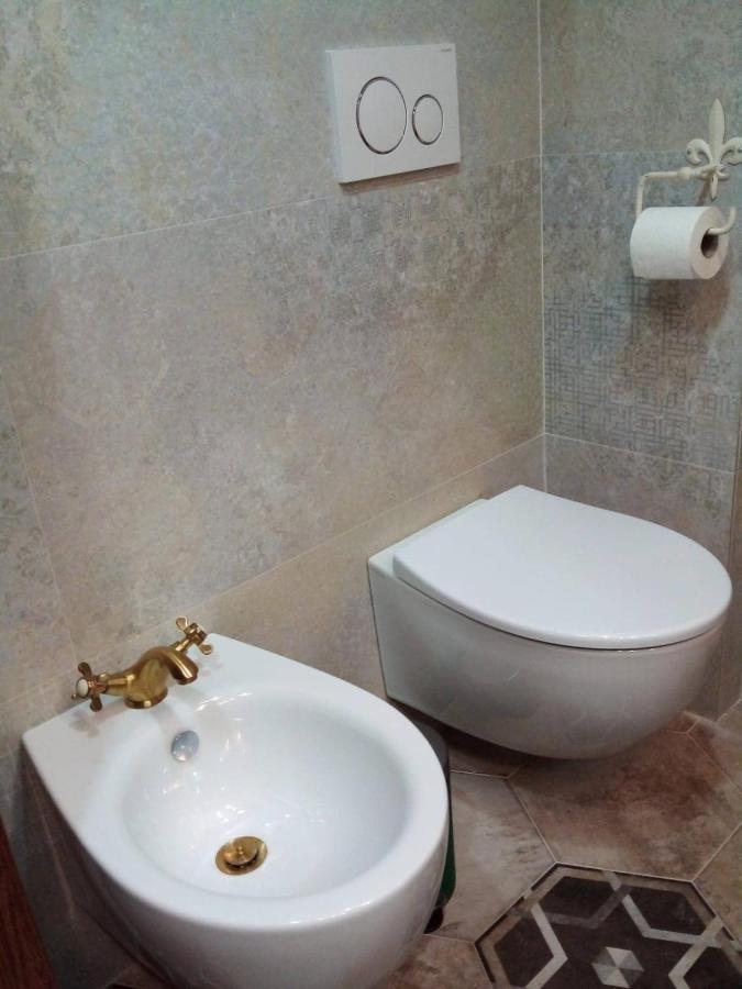 Schoenes Altstadt-Apartment "Dolce Vita" Inkl Parkplatz Riva del Garda Eksteriør bilde